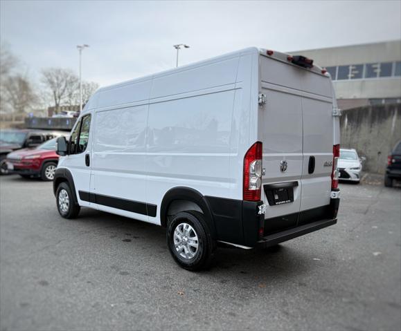 2026 Ram ProMaster Cargo Van SLT