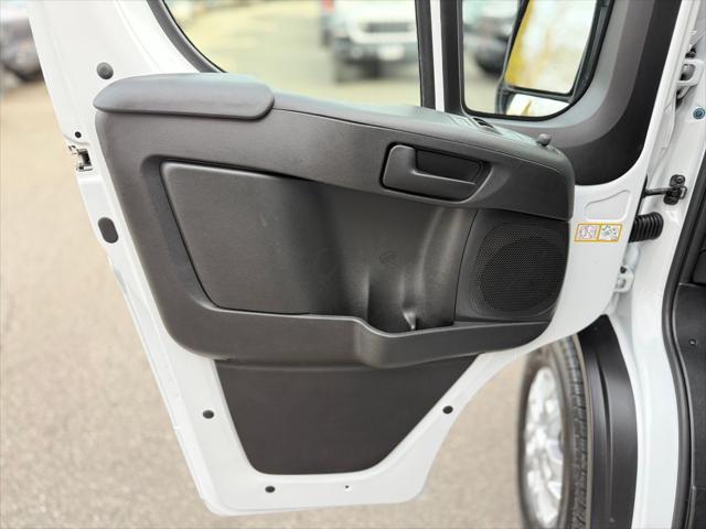 2026 Ram ProMaster Cargo Van SLT