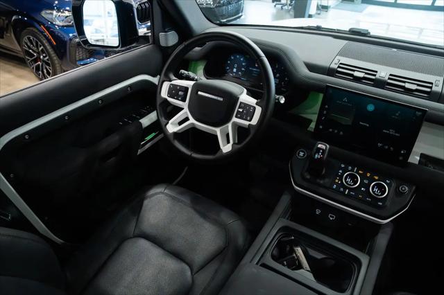2023 Land Rover Defender 130 SE