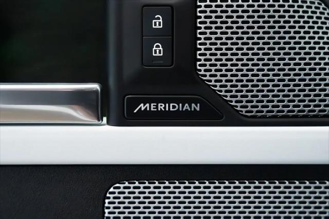 2023 Land Rover Defender 130 SE