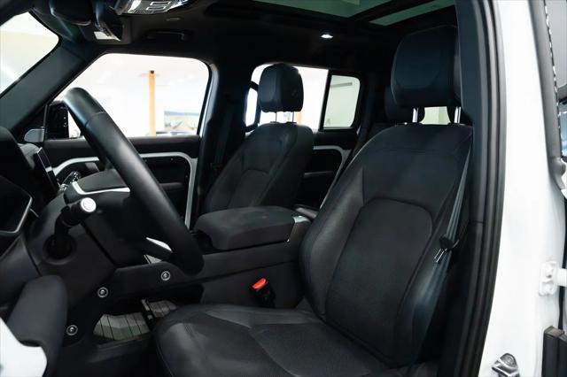 2023 Land Rover Defender 130 SE