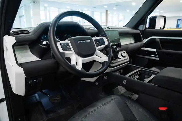 2023 Land Rover Defender 130 SE