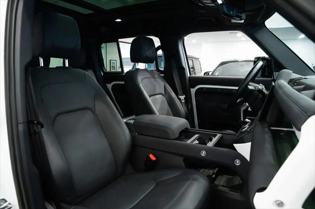 2023 Land Rover Defender 130 SE