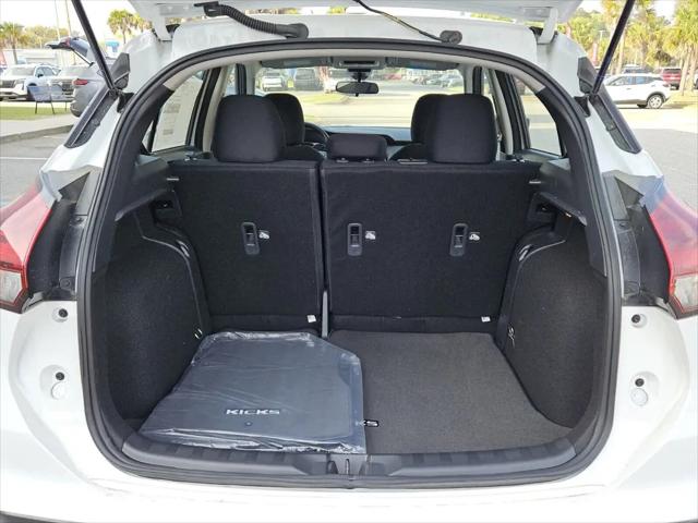 2025 Nissan Kicks S