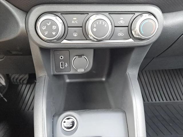 2025 Nissan Kicks S