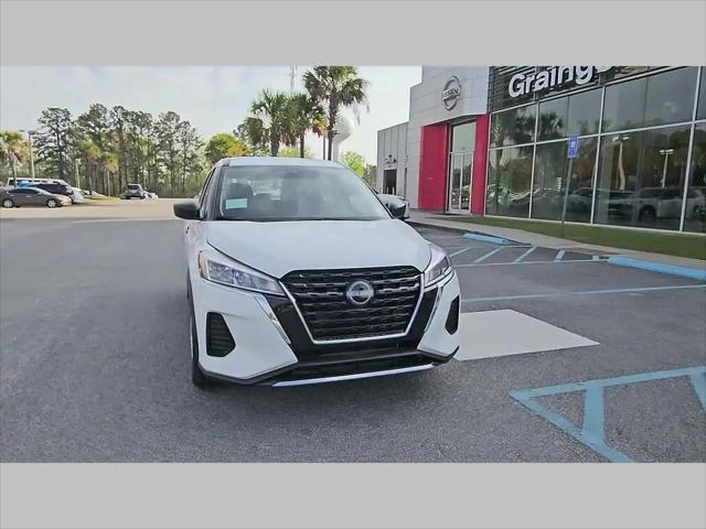 2025 Nissan Kicks S