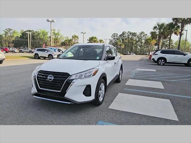 2025 Nissan Kicks S