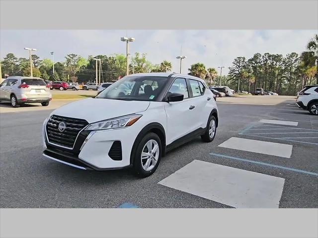 2025 Nissan Kicks S
