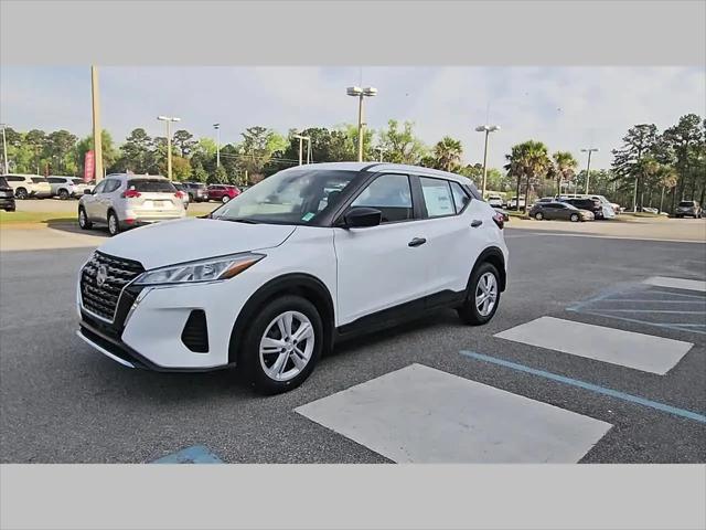 2025 Nissan Kicks S