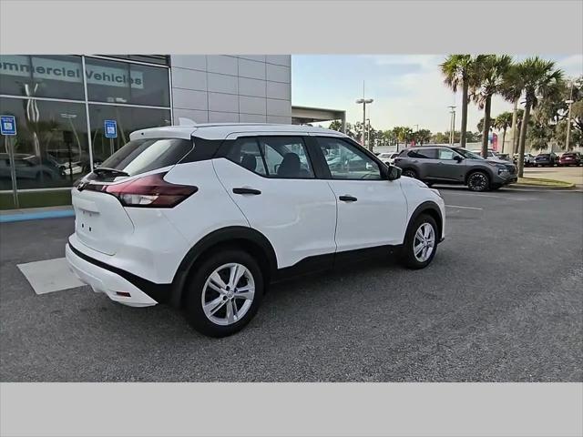 2025 Nissan Kicks S