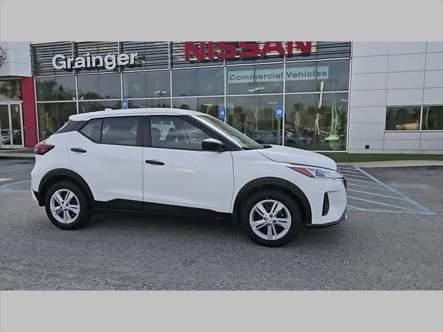 2025 Nissan Kicks S