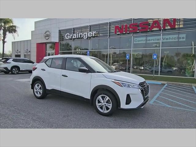 2025 Nissan Kicks S