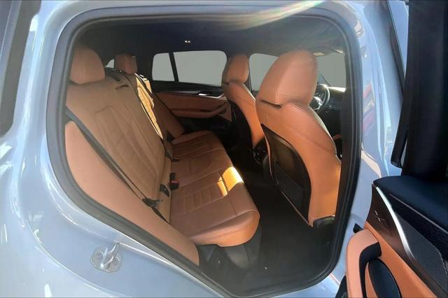 2023 BMW X4 xDrive30i