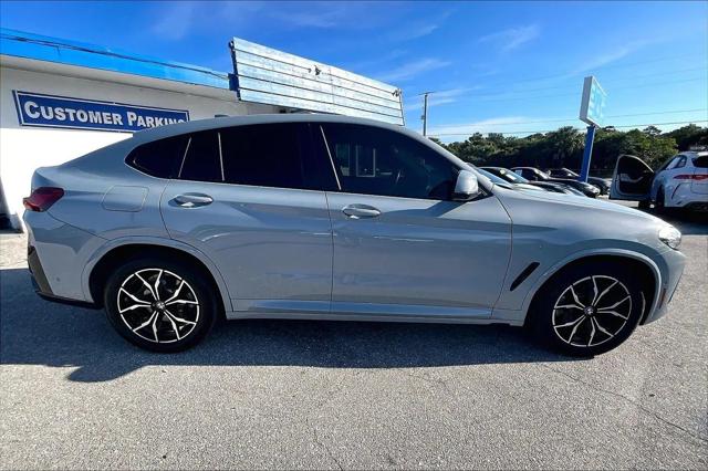 2023 BMW X4 xDrive30i