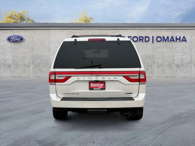 2015 Lincoln Navigator Base