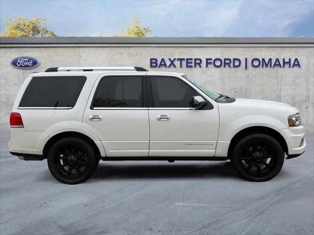 2015 Lincoln Navigator Base