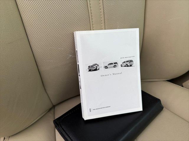 2015 Lincoln Navigator Base