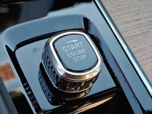 2026 Volvo XC60 Plug-In Hybrid T8 Plus