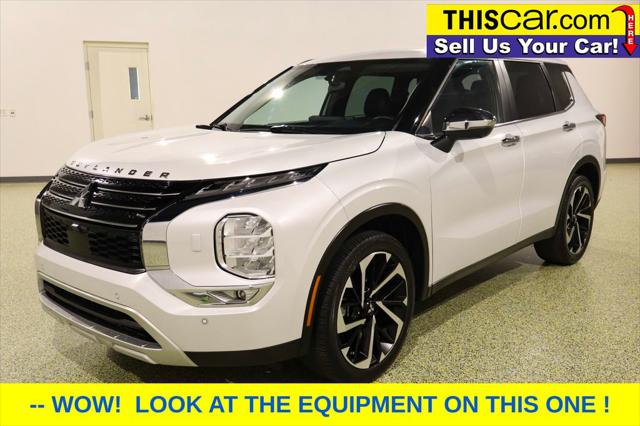 2022 Mitsubishi Outlander SE photo 2