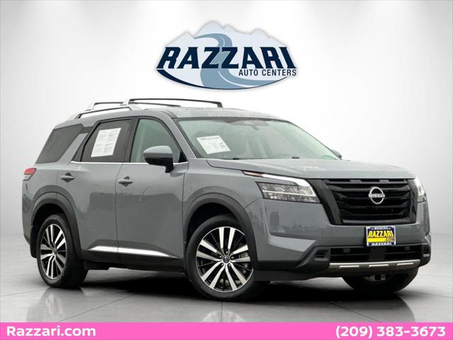 2023 Nissan Pathfinder Platinum FWD