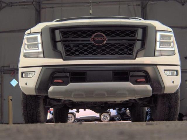 2024 Nissan TITAN Crew Cab PRO-4X 4x4 2024 Nissan TITAN Crew Cab PRO-4X 4x4