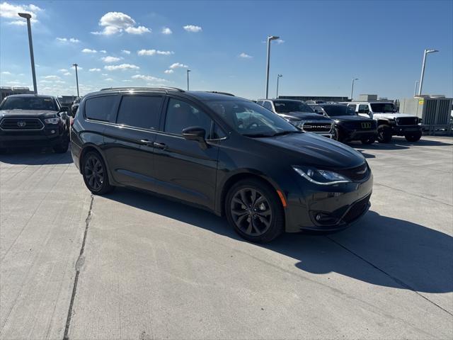 2020 Chrysler Pacifica Red S Edition 2020 Chrysler Pacifica Red S Edition