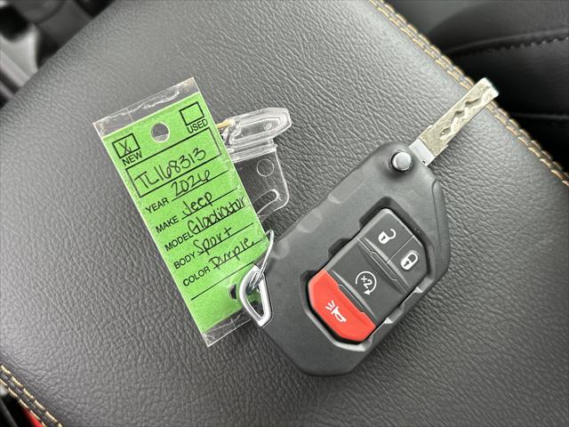 2026 Jeep Gladiator GLADIATOR SAHARA 4X4