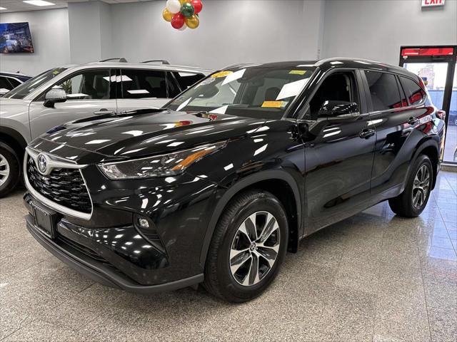 2025 Toyota Highlander XLE AWD (Natl) [4]