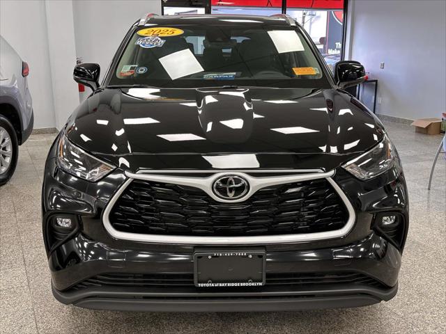 2025 Toyota Highlander XLE AWD (Natl) [5]