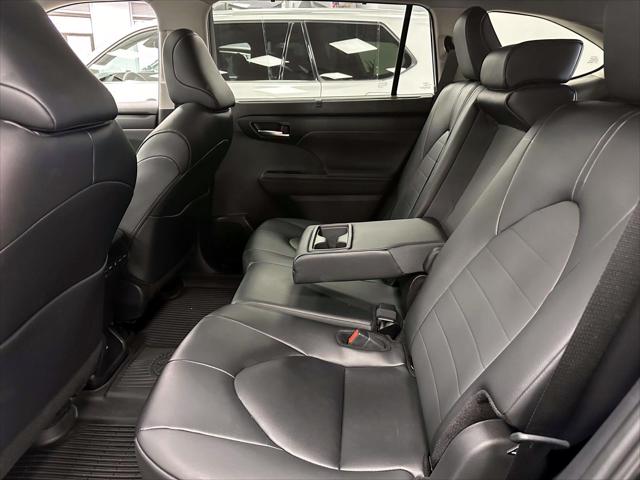 2025 Toyota Highlander XLE AWD (Natl) [14]