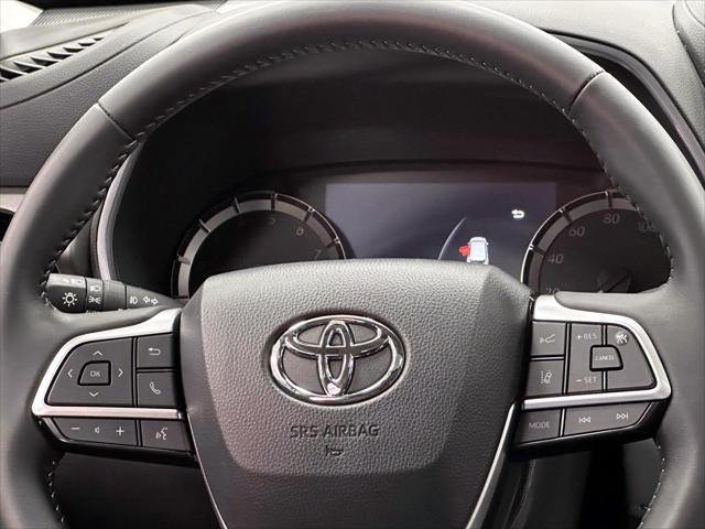 2025 Toyota Highlander XLE AWD (Natl) [18]