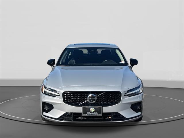 2024 Volvo S60 B5 Plus Dark Theme 2024 Volvo S60 B5 Plus Dark Theme