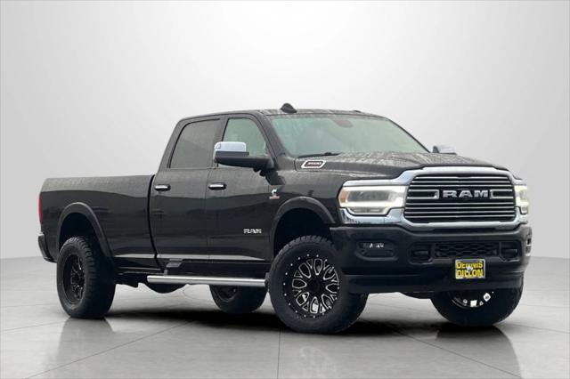 2020 RAM 3500 Laramie Crew Cab 4x4 8 Box