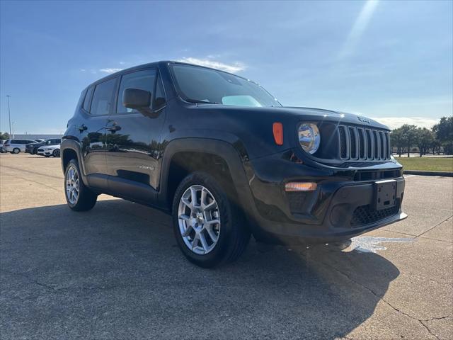 2023 Jeep Renegade Latitude 4x4 2023 Jeep Renegade Latitude 4x4