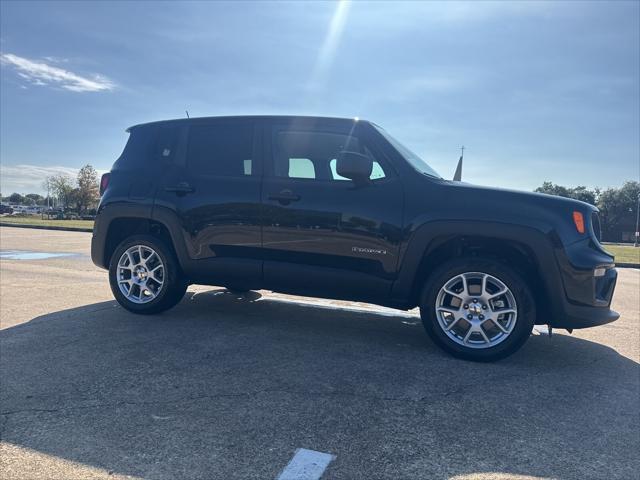 2023 Jeep Renegade Latitude 4x4 2023 Jeep Renegade Latitude 4x4