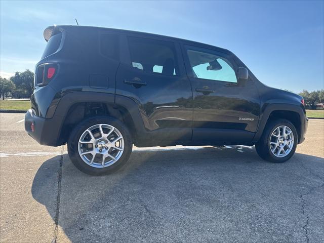 2023 Jeep Renegade Latitude 4x4 2023 Jeep Renegade Latitude 4x4