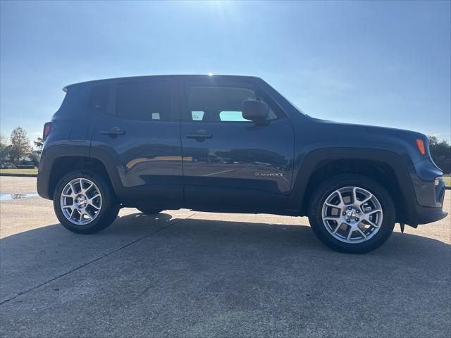 2023 Jeep Renegade Latitude 4x4 2023 Jeep Renegade Latitude 4x4