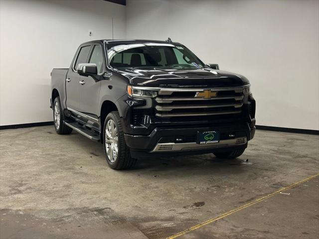 2022 Chevrolet Silverado 1500 4WD Crew Cab Short Bed High Country