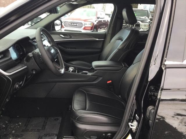 2024 Jeep Grand Cherokee Limited 4x4 2024 Jeep Grand Cherokee Limited 4x4