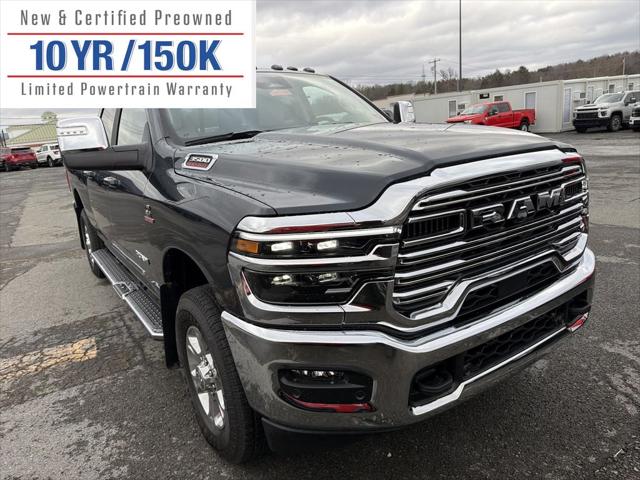 2025 RAM 3500 Laramie Crew Cab 4x4 64 Box
