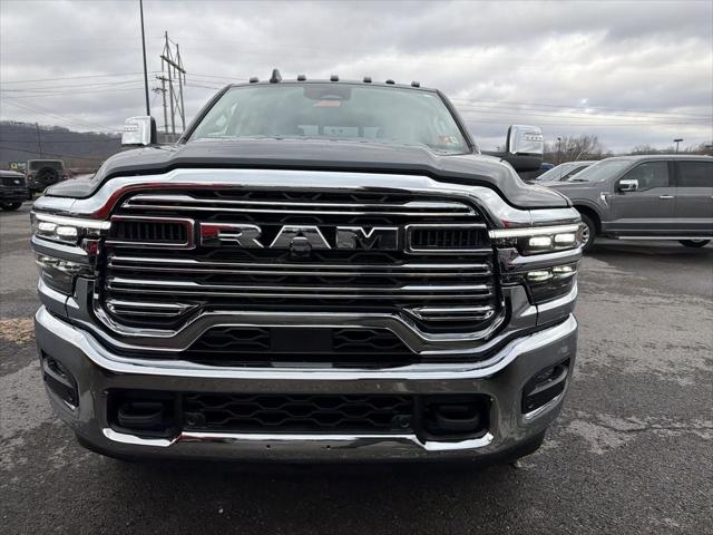 2025 RAM 3500 Laramie Crew Cab 4x4 64 Box