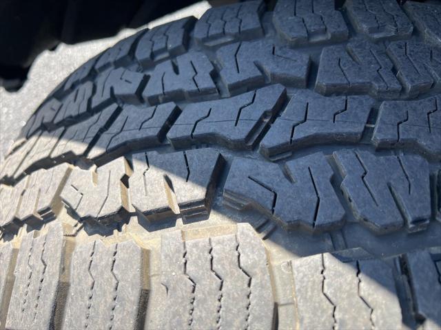 2024 GMC Sierra 1500 4WD Crew Cab Short Box Elevation with 3SB