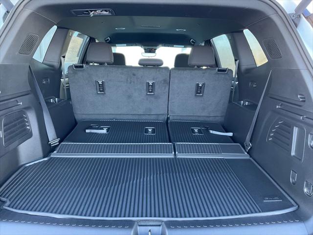 2026 GMC Acadia Elevation AWD