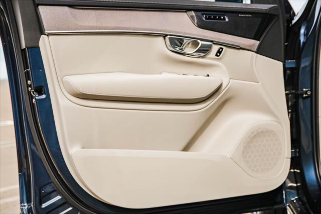 2026 Volvo XC90 Plug-In Hybrid T8 Ultra 7-Seater