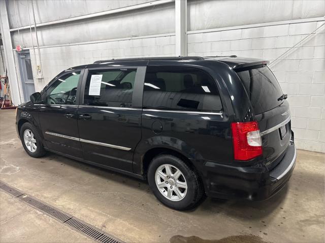 Used 2012 Chrysler Town & Country For Sale in Wilmington, OH