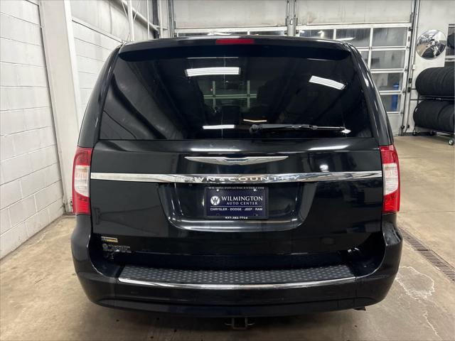 Used 2012 Chrysler Town & Country For Sale in Wilmington, OH