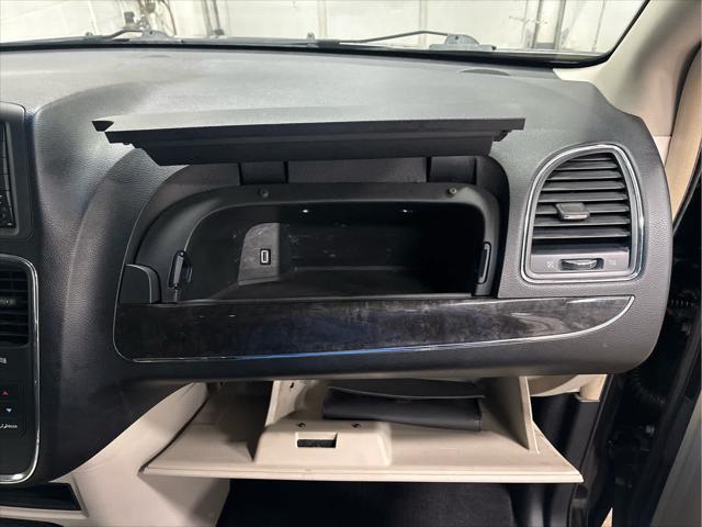 Used 2012 Chrysler Town & Country For Sale in Wilmington, OH