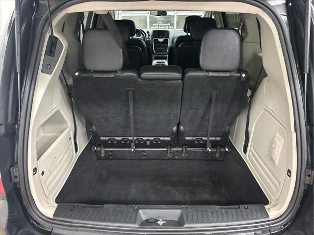 Used 2012 Chrysler Town & Country For Sale in Wilmington, OH