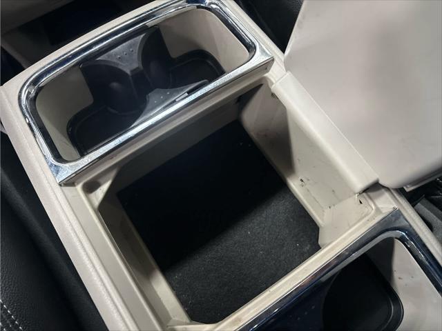 Used 2012 Chrysler Town & Country For Sale in Wilmington, OH