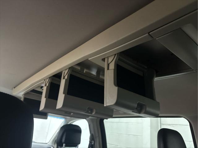 Used 2012 Chrysler Town & Country For Sale in Wilmington, OH